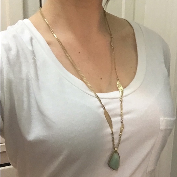Green Crystal mid-chest statement necklace - Picture 2 of 2